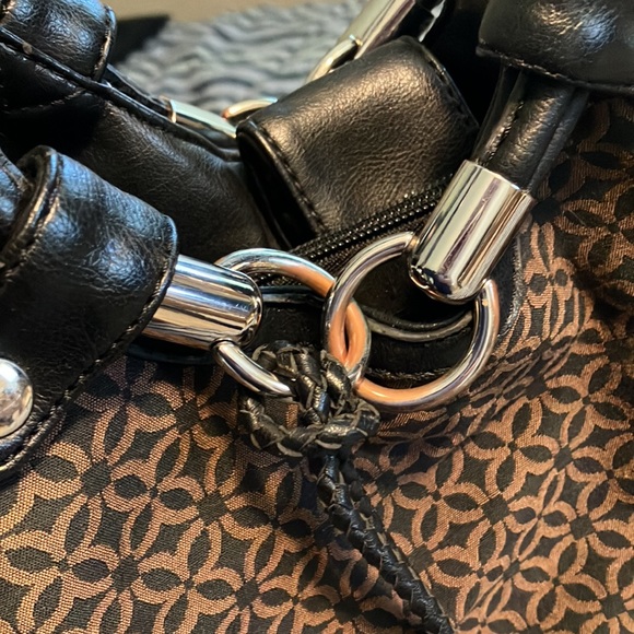 Relic Brand by Fossil Shoulder Bag - Picture 11 of 14